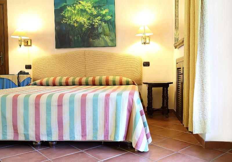 L'Agnata Di De Andre Boutique Hotel เทมปิโอ เปาซาเนีย ภายนอก รูปภาพ