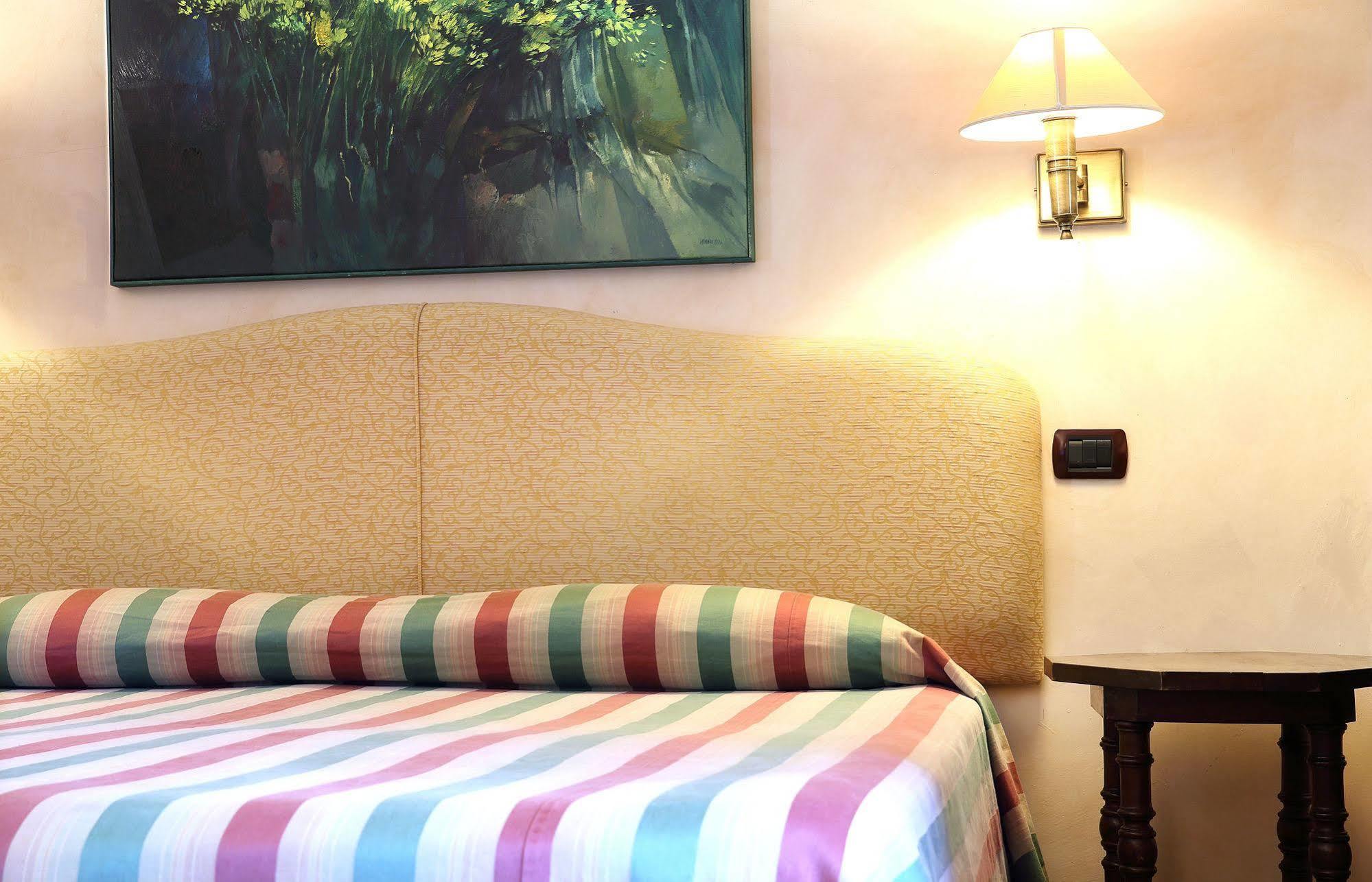 L'Agnata Di De Andre Boutique Hotel เทมปิโอ เปาซาเนีย ภายนอก รูปภาพ